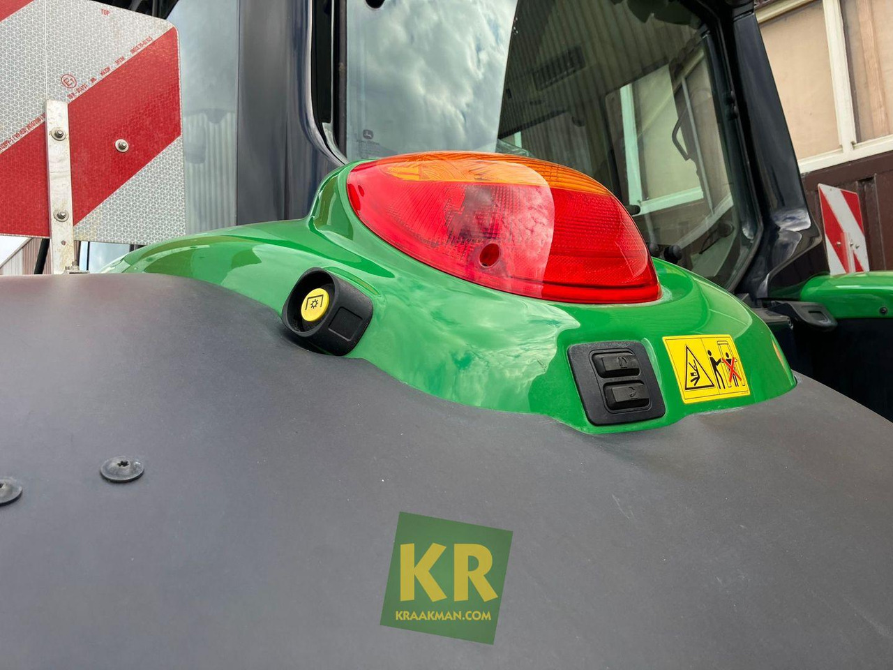 6155M John Deere - Trator: foto 3 6155M John Deere - Trator: foto 3