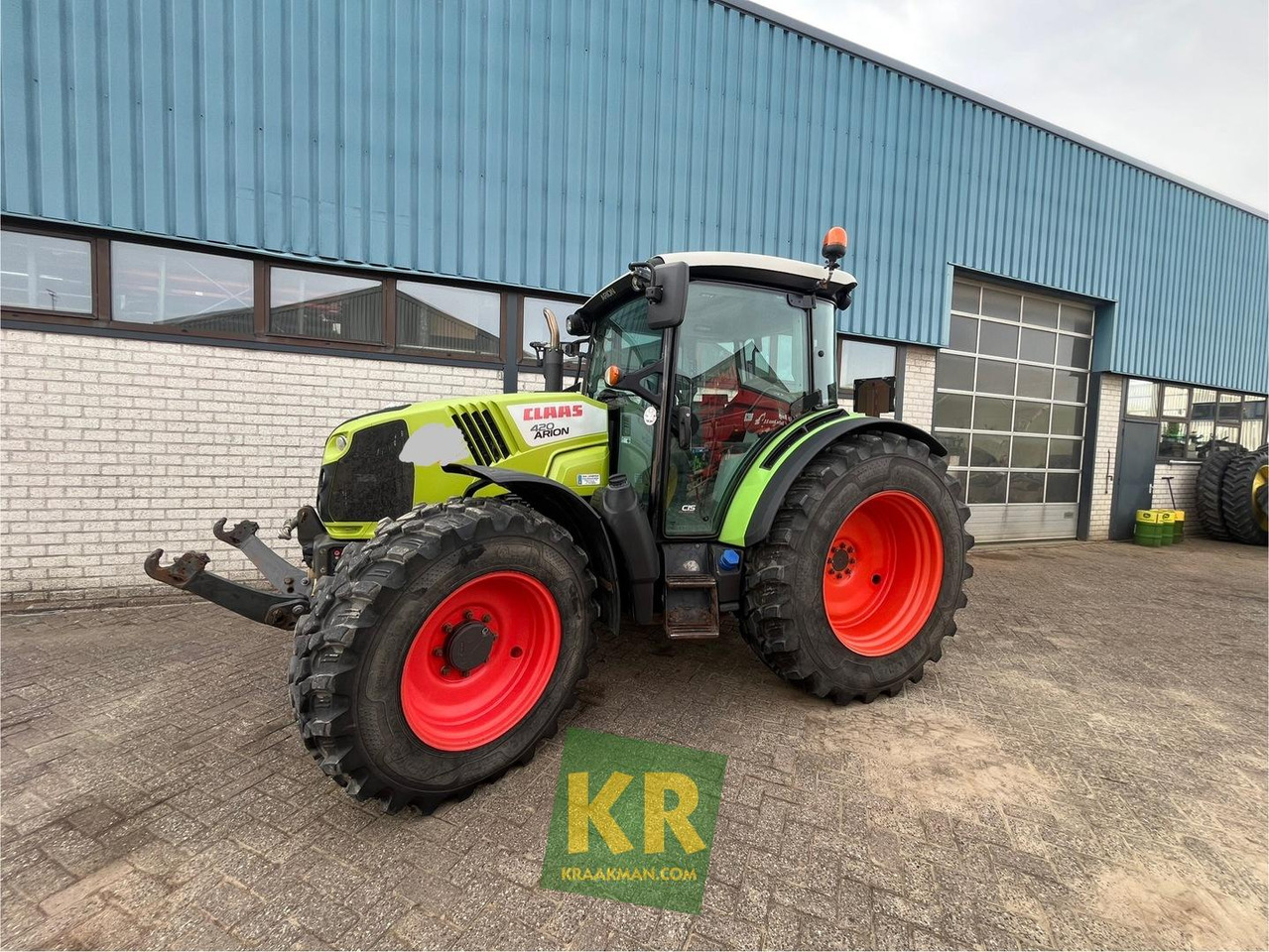 Trator Arion 420 Claas: foto 1
