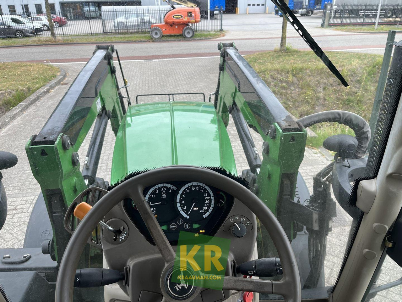 John Deere 6115R - Trator: foto 4 John Deere 6115R - Trator: foto 4