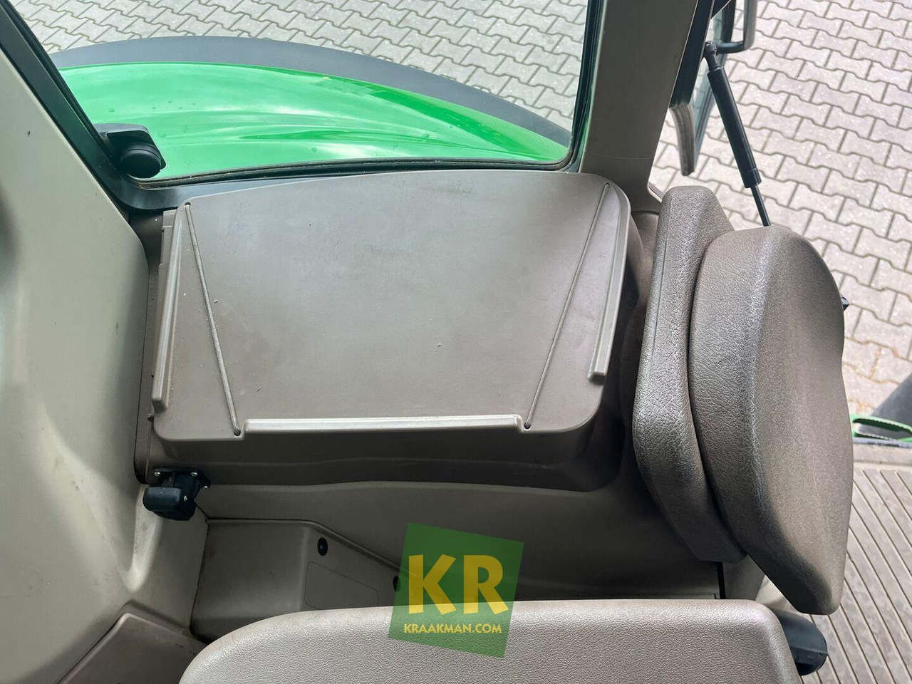 John Deere 6120M - Trator: foto 3 John Deere 6120M - Trator: foto 3