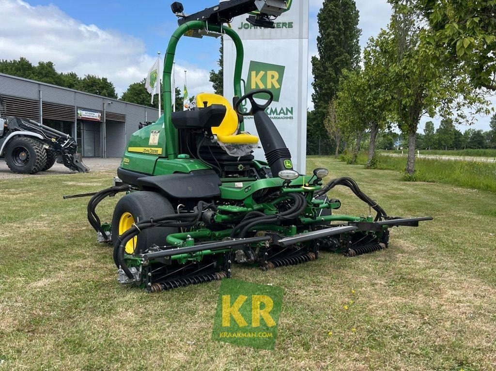 John Deere 6700A - Cortador de grama: foto 2 John Deere 6700A - Cortador de grama: foto 2