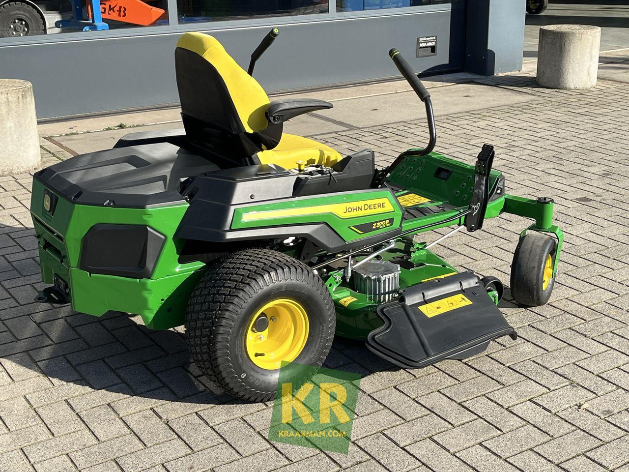 John Deere Z370R ELECTRIC - Cortador de grama: foto 4 John Deere Z370R ELECTRIC - Cortador de grama: foto 4