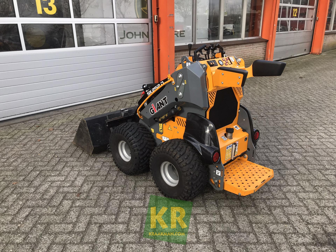 SK252D Giant - Carregadeira articulada: foto 5 SK252D Giant - Carregadeira articulada: foto 5