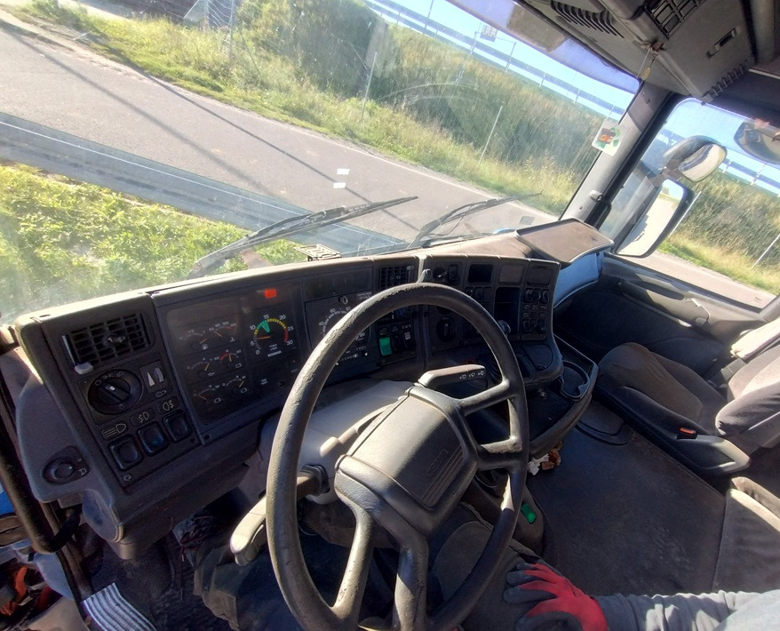 SCANIA R 114 380 6x2 - Caminhão chassi: foto 4 SCANIA R 114 380 6x2 - Caminhão chassi: foto 4