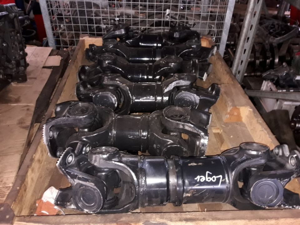 WAŁ NAPĘDOWY ACTROS MP1 MP2 MP3 4x2 4x4 6x4 6x6 6x2 8x2 8x4 8x6 8x8 - Veio de transmissão de Caminhão: foto 4 WAŁ NAPĘDOWY ACTROS MP1 MP2 MP3 4x2 4x4 6x4 6x6 6x2 8x2 8x4 8x6 8x8 - Veio de transmissão de Caminhão: foto 4