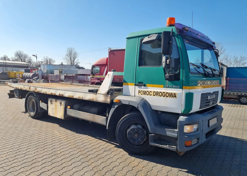 MAN LE 15 220 - Caminhão reboque: foto 2 MAN LE 15 220 - Caminhão reboque: foto 2