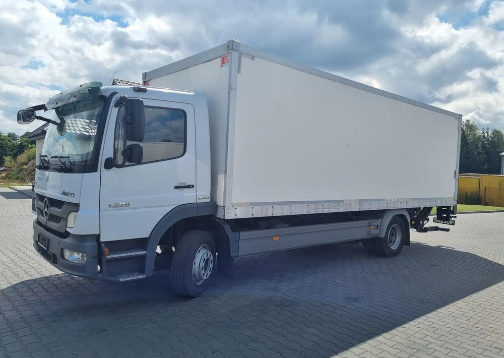 Mercedes-Benz Atego 1224 - Caminhão frigorífico: foto 1 Mercedes-Benz Atego 1224 - Caminhão frigorífico: foto 1