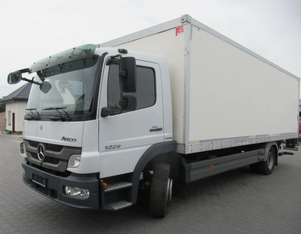 Mercedes-Benz Atego 1224 - Caminhão frigorífico: foto 1 Mercedes-Benz Atego 1224 - Caminhão frigorífico: foto 1