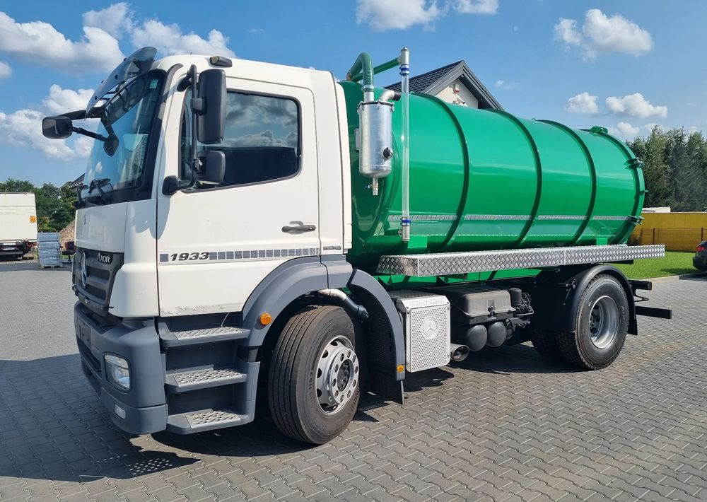 Mercedes-Benz Axor 1829 1833 - Caminhão de lixo: foto 1 Mercedes-Benz Axor 1829 1833 - Caminhão de lixo: foto 1