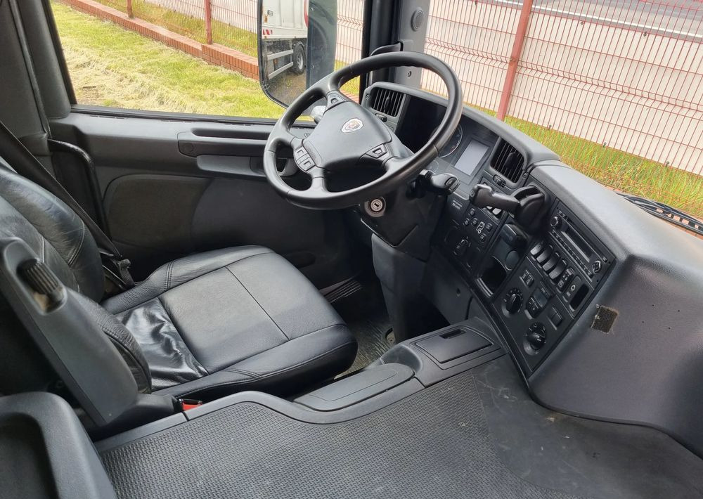 Scania P360 - Caminhão de lixo: foto 5 Scania P360 - Caminhão de lixo: foto 5