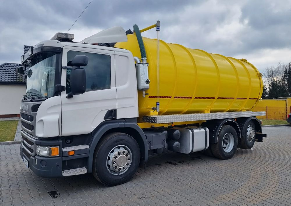 Scania P360 - Caminhão de lixo: foto 1 Scania P360 - Caminhão de lixo: foto 1