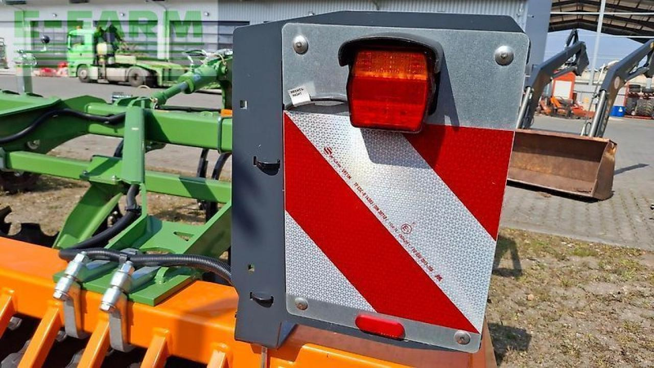 Amazone cenius 3003 kwm - Cultivador: foto 4 Amazone cenius 3003 kwm - Cultivador: foto 4