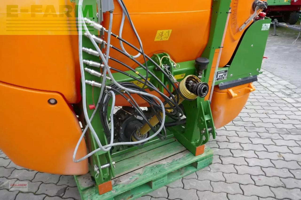 Amazone uf 1201 - Pulverizador de arrastar: foto 3 Amazone uf 1201 - Pulverizador de arrastar: foto 3