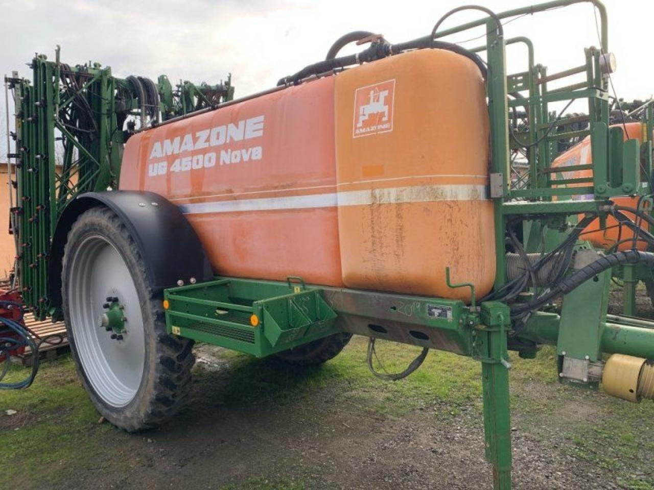 Amazone ug 4500 nova - Pulverizador de arrastar: foto 4 Amazone ug 4500 nova - Pulverizador de arrastar: foto 4