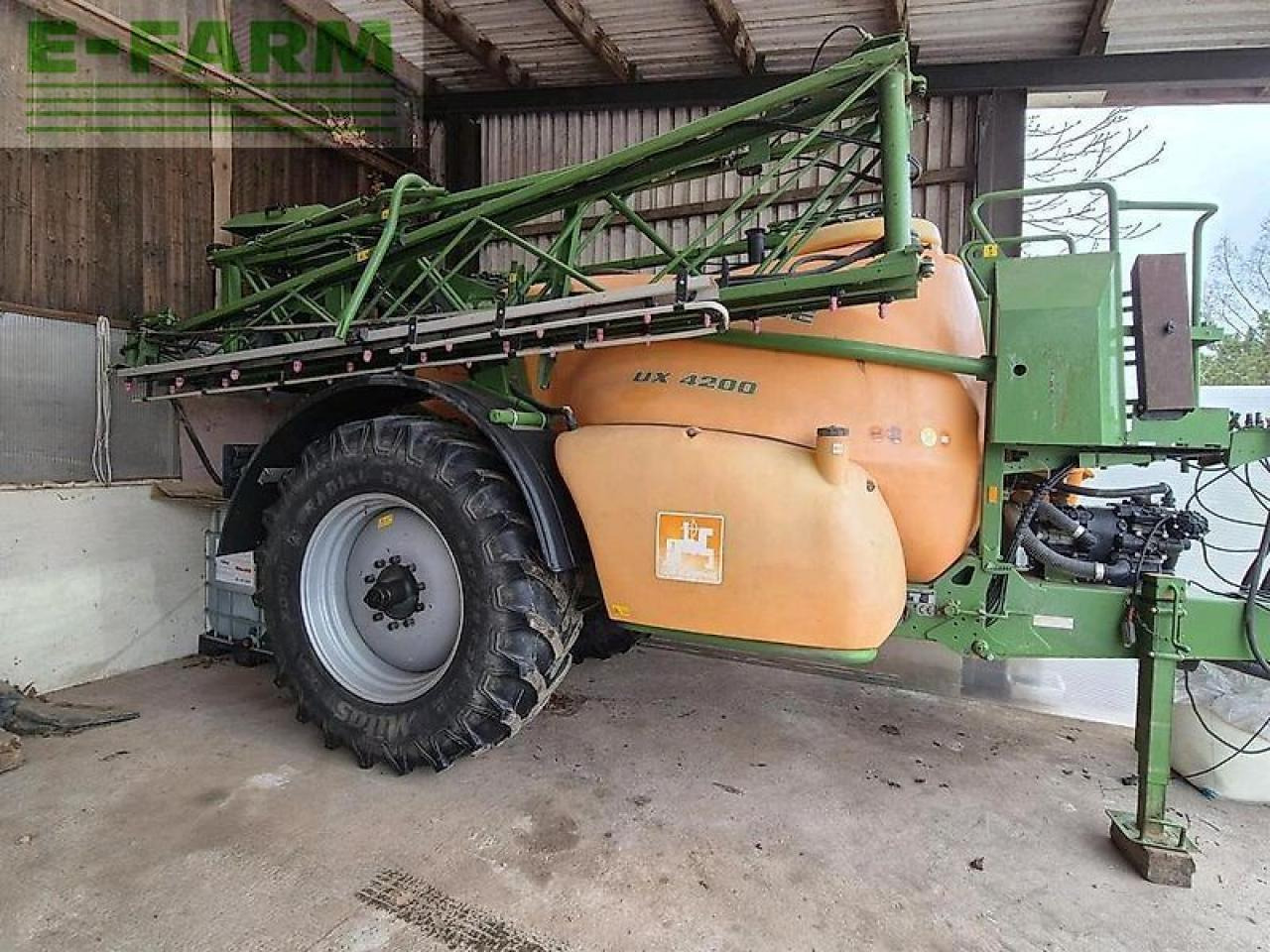 Amazone ux4200 pflanzenschutzspritze 27 m spritze ug lemken ux 42 - Pulverizador de arrastar: foto 1 Amazone ux4200 pflanzenschutzspritze 27 m spritze ug lemken ux 42 - Pulverizador de arrastar: foto 1