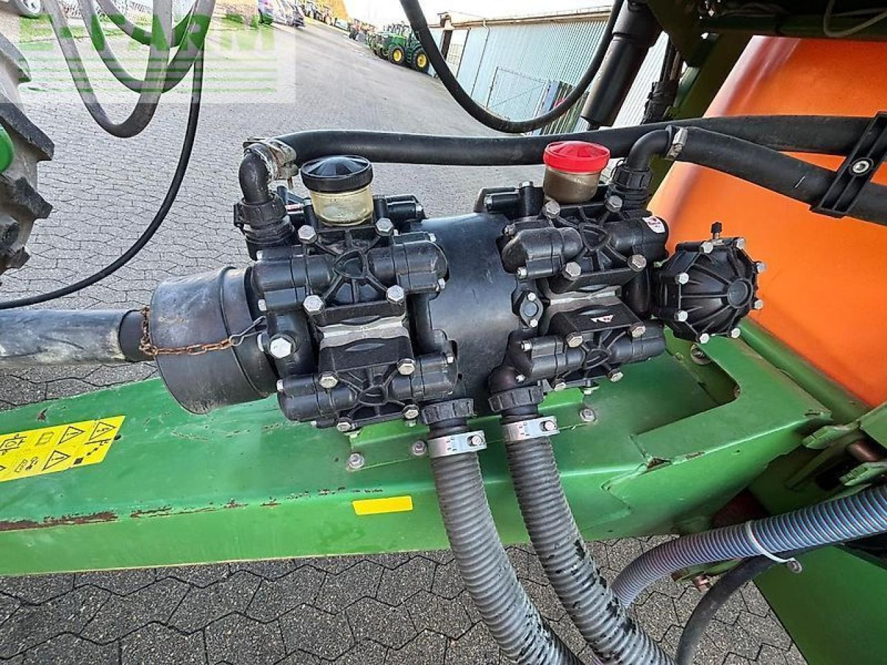 Amazone ux6200 - Pulverizador de arrastar: foto 2 Amazone ux6200 - Pulverizador de arrastar: foto 2