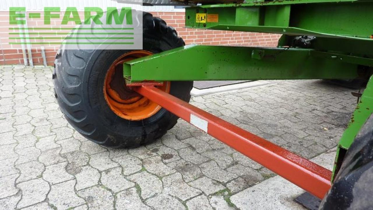 Distribuidor de fertilizantes Amazone za-m maxtronic 3000 mit fahrgestell fr 2000: foto 8