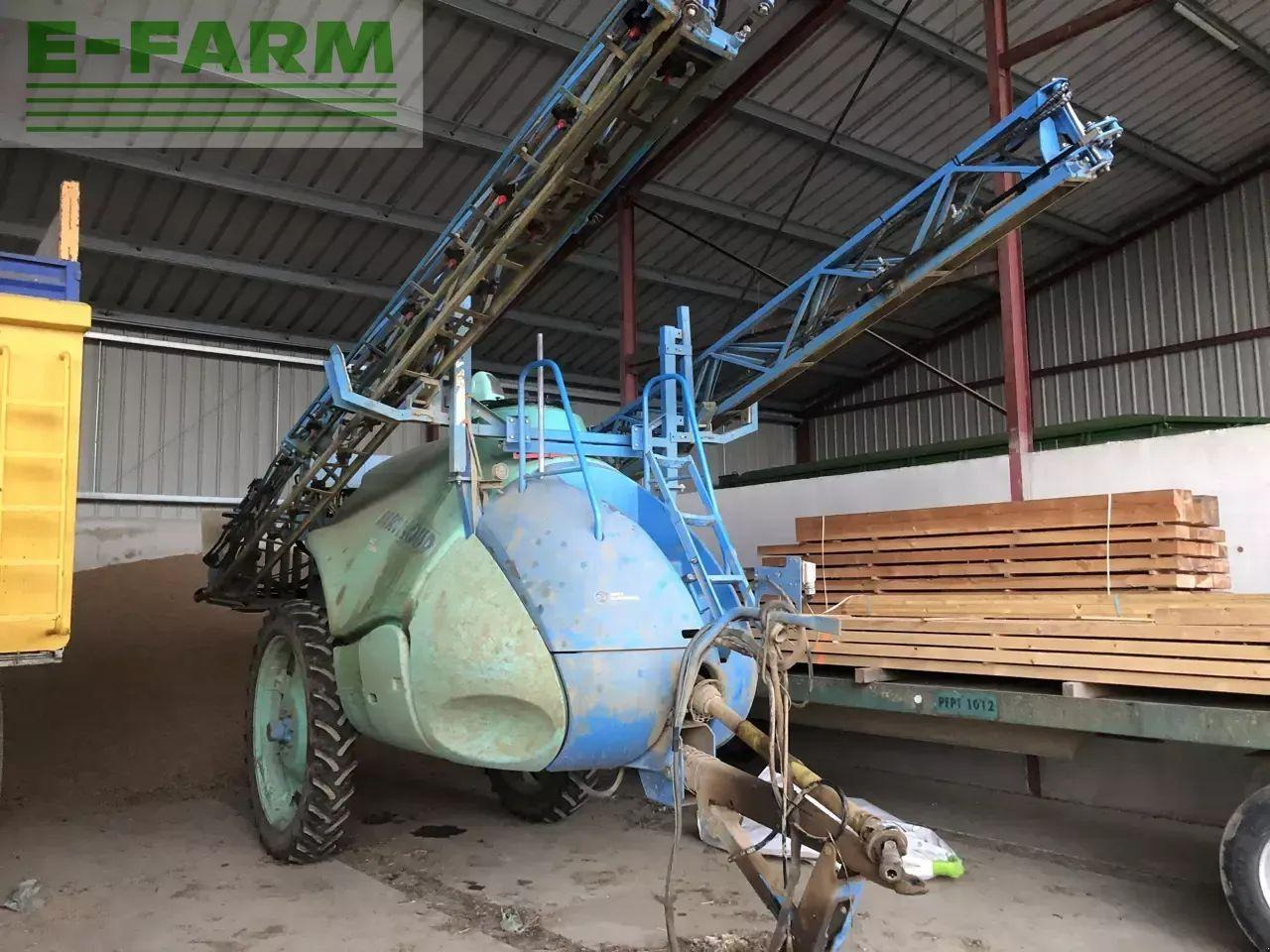 Berthoud tenor 35 - Pulverizador de arrastar: foto 1 Berthoud tenor 35 - Pulverizador de arrastar: foto 1