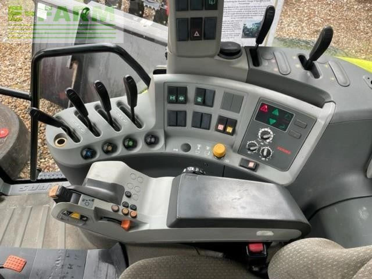 CLAAS ARION 640 - Trator: foto 5 CLAAS ARION 640 - Trator: foto 5