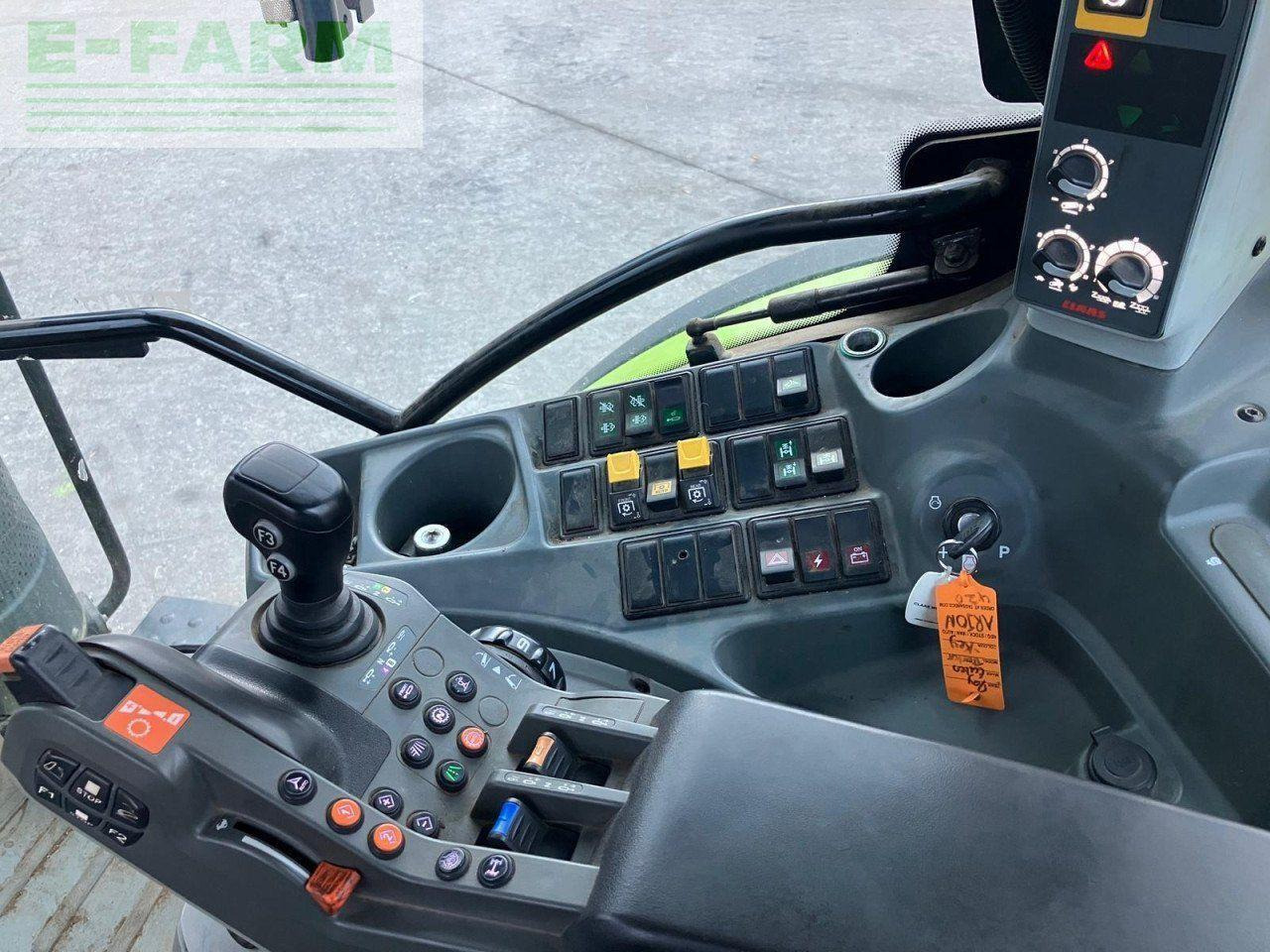 CLAAS ARION 650 ST4 CIS+ 50K CIS+ - Trator: foto 3 CLAAS ARION 650 ST4 CIS+ 50K CIS+ - Trator: foto 3