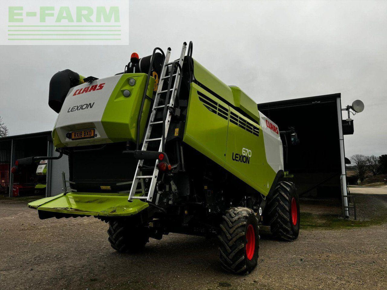 CLAAS LEXION 670 M - Ceifeira debulhadora: foto 3 CLAAS LEXION 670 M - Ceifeira debulhadora: foto 3