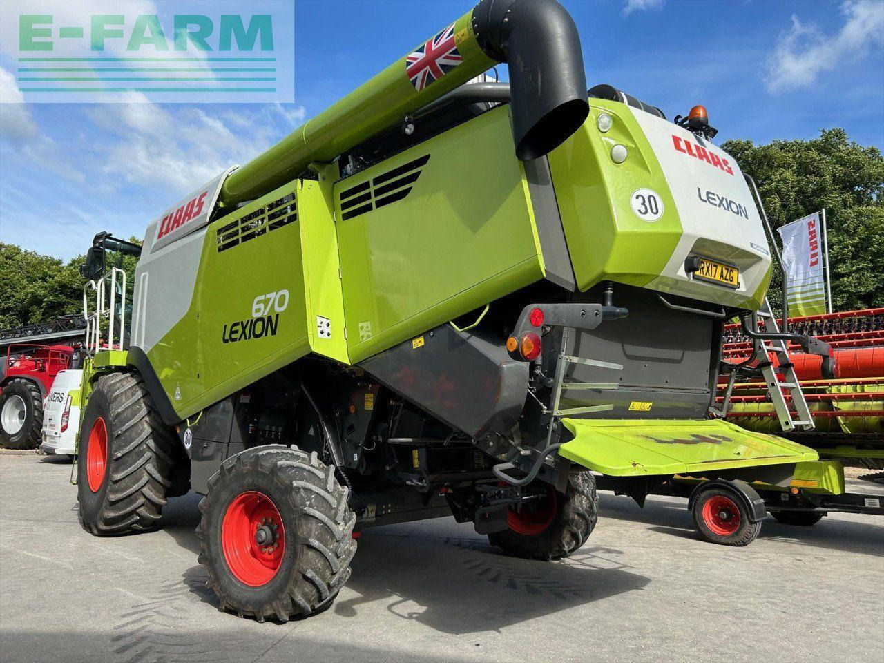 CLAAS LEXION 670 M T4F - Ceifeira debulhadora: foto 4 CLAAS LEXION 670 M T4F - Ceifeira debulhadora: foto 4