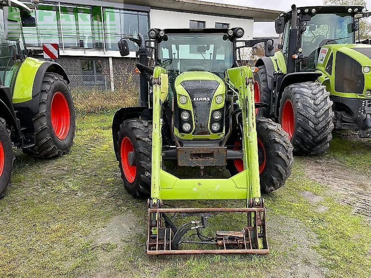 CLAAS arion 420 - Trator: foto 2 CLAAS arion 420 - Trator: foto 2