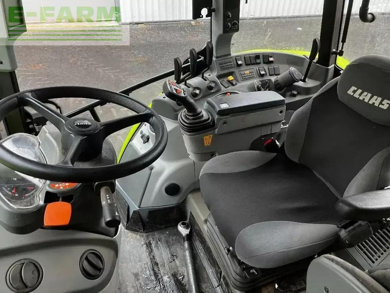 CLAAS arion 430 - Trator: foto 4 CLAAS arion 430 - Trator: foto 4