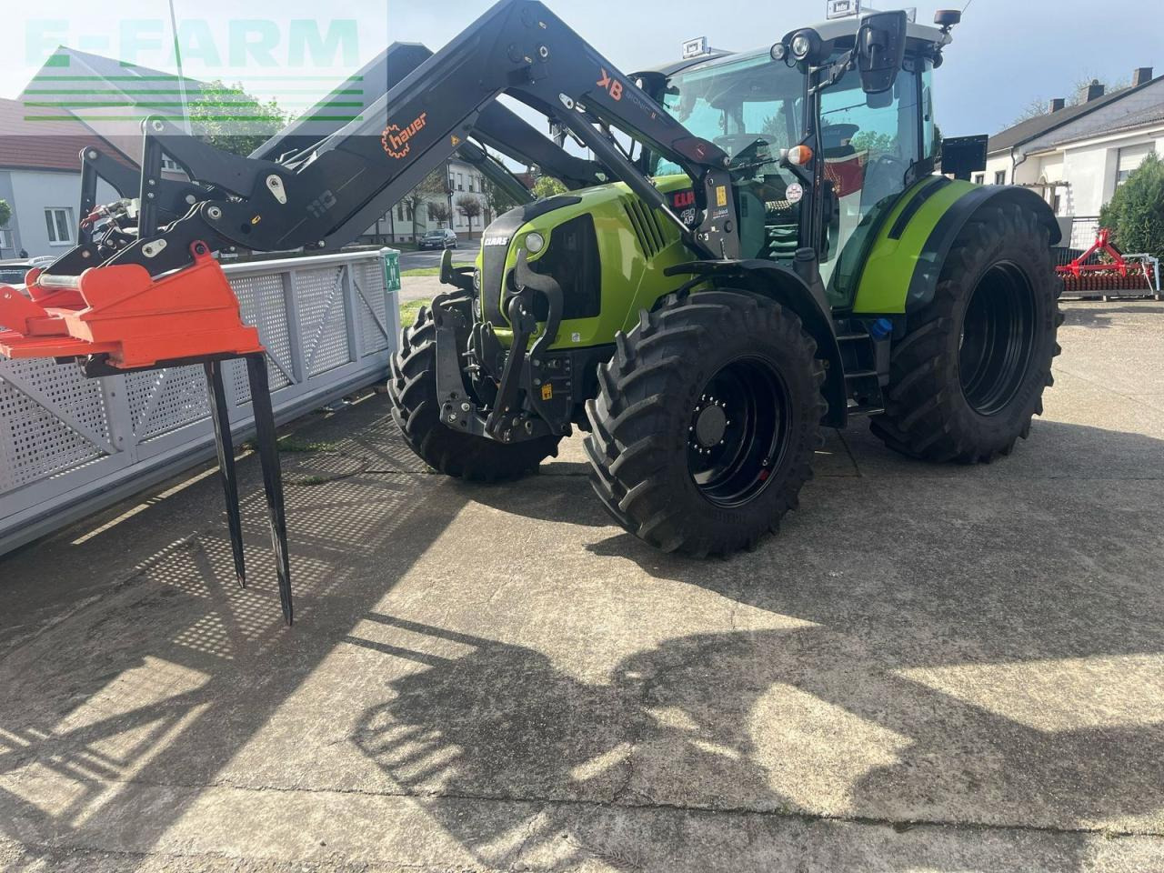CLAAS arion 430 cis+ - Trator: foto 1 CLAAS arion 430 cis+ - Trator: foto 1