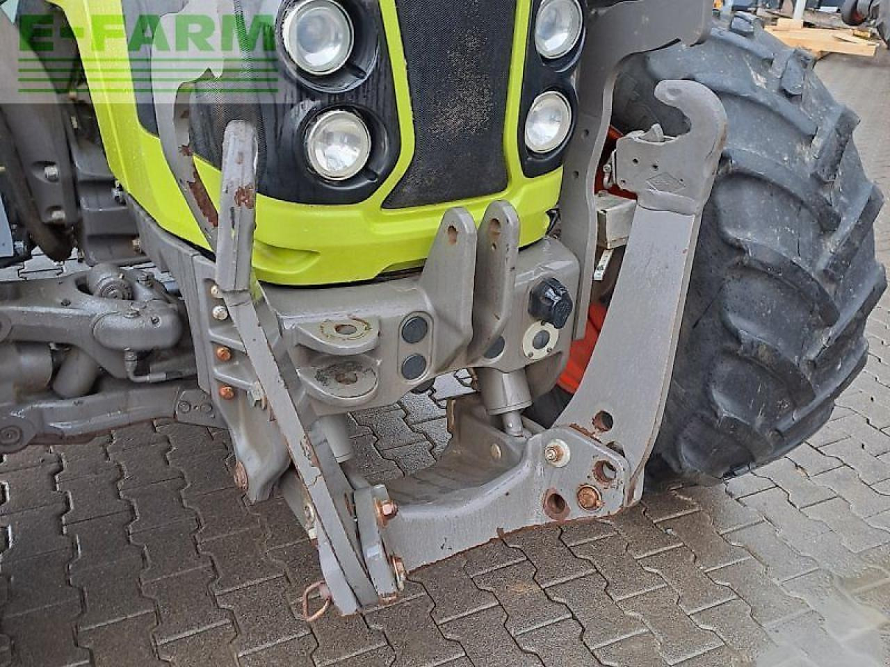 CLAAS arion 440 cis+ CIS+ - Trator: foto 3 CLAAS arion 440 cis+ CIS+ - Trator: foto 3