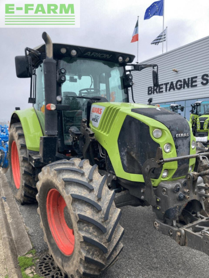 CLAAS arion 520 t4i - Trator: foto 1 CLAAS arion 520 t4i - Trator: foto 1