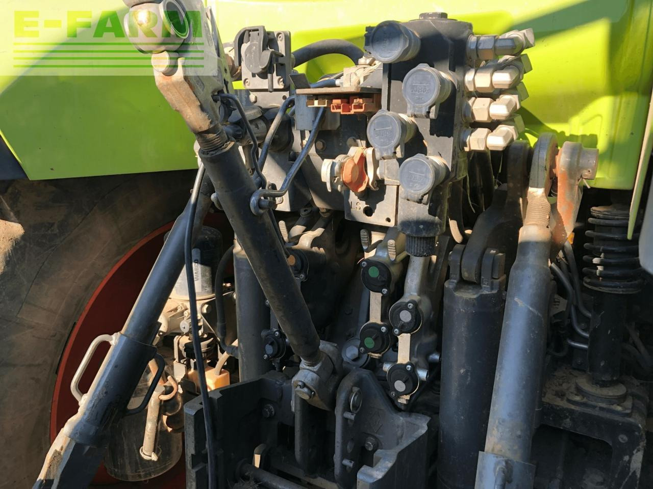 CLAAS arion 610 (a76/100) - Trator: foto 4 CLAAS arion 610 (a76/100) - Trator: foto 4