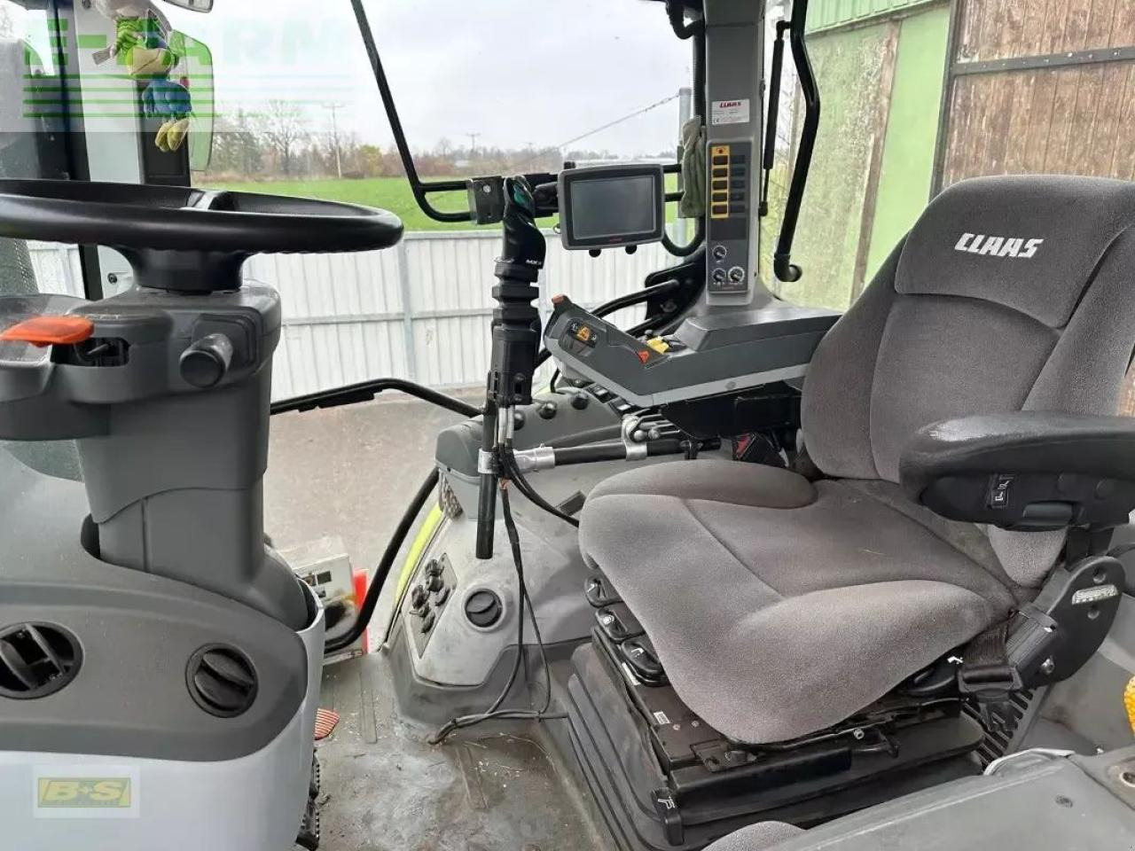 CLAAS arion 620 - Trator: foto 5 CLAAS arion 620 - Trator: foto 5