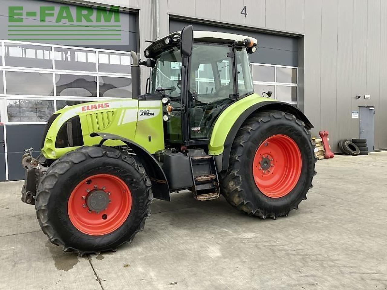 CLAAS arion 640 cebis CEBIS - Trator: foto 1 CLAAS arion 640 cebis CEBIS - Trator: foto 1