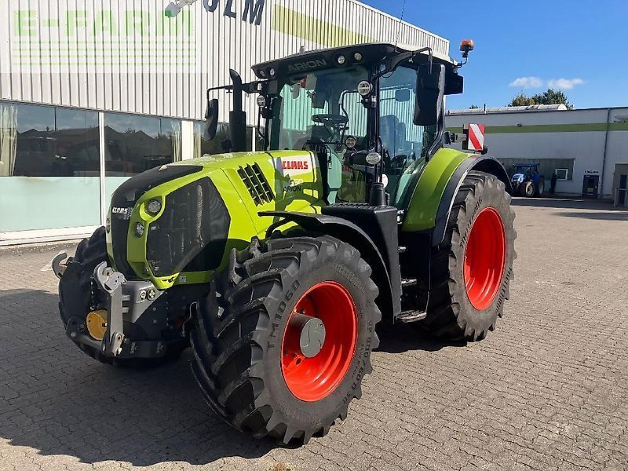 CLAAS arion 660 cmatic (ink. rtk und frontzapfwelle)i - Trator: foto 3 CLAAS arion 660 cmatic (ink. rtk und frontzapfwelle)i - Trator: foto 3