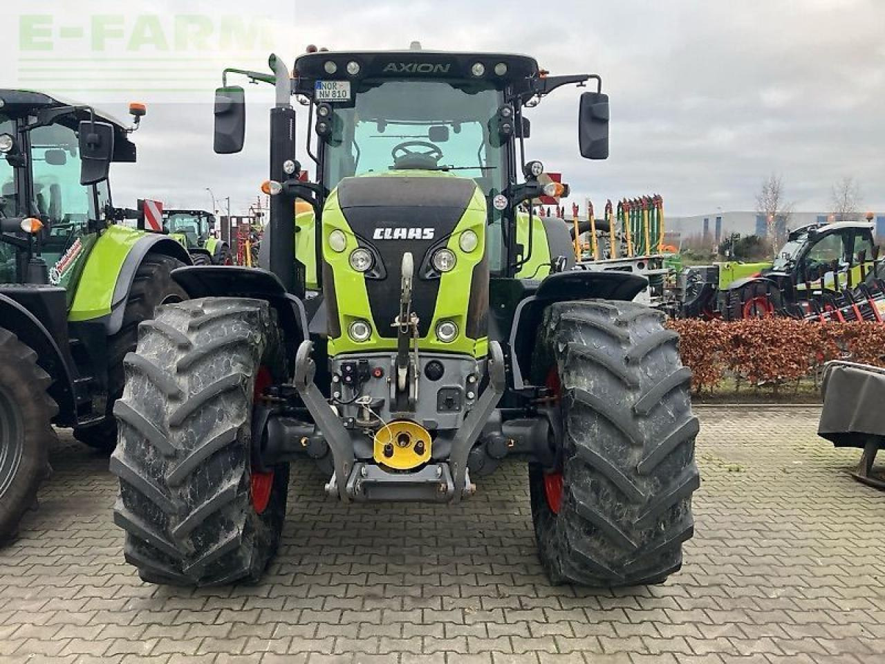 CLAAS axion 810 cis+ cm - Trator: foto 2 CLAAS axion 810 cis+ cm - Trator: foto 2
