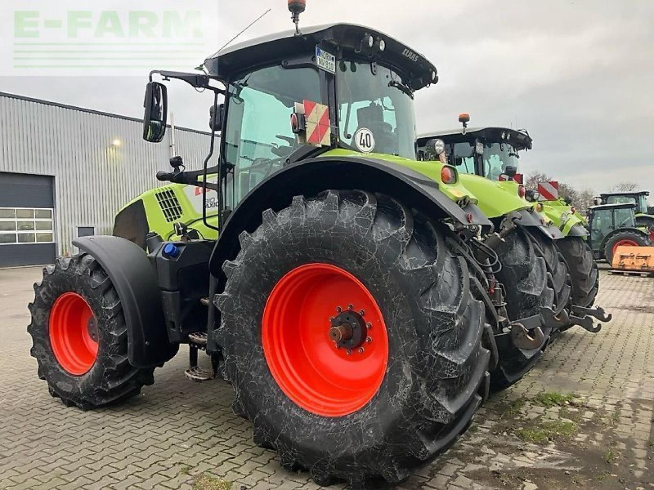 CLAAS axion 810 cis+ cm - Trator: foto 4 CLAAS axion 810 cis+ cm - Trator: foto 4
