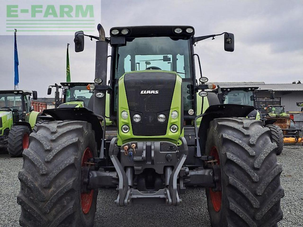 CLAAS axion 820 c-matic CMATIC - Trator: foto 4 CLAAS axion 820 c-matic CMATIC - Trator: foto 4