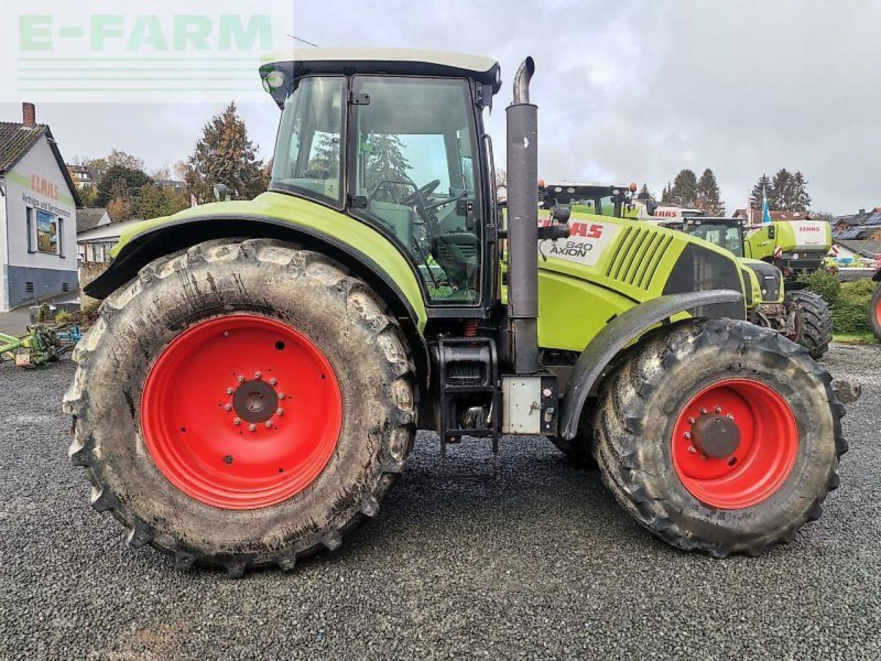 CLAAS axion 840 hexashift HEXASHIFT - Trator: foto 1 CLAAS axion 840 hexashift HEXASHIFT - Trator: foto 1