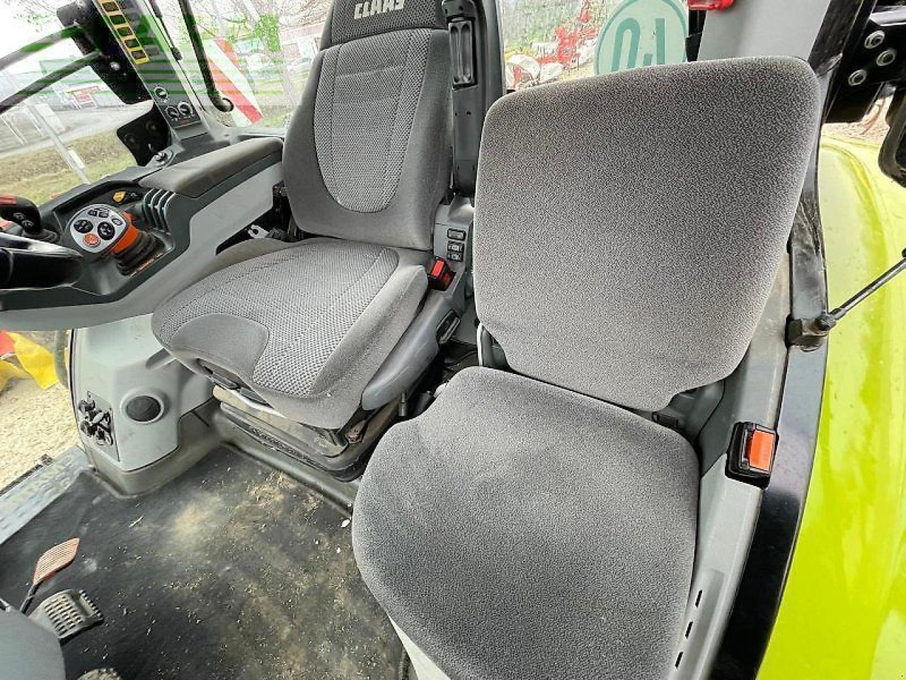 CLAAS axion 870 cmatic cebis CMATIC CEBIS - Trator: foto 5 CLAAS axion 870 cmatic cebis CMATIC CEBIS - Trator: foto 5