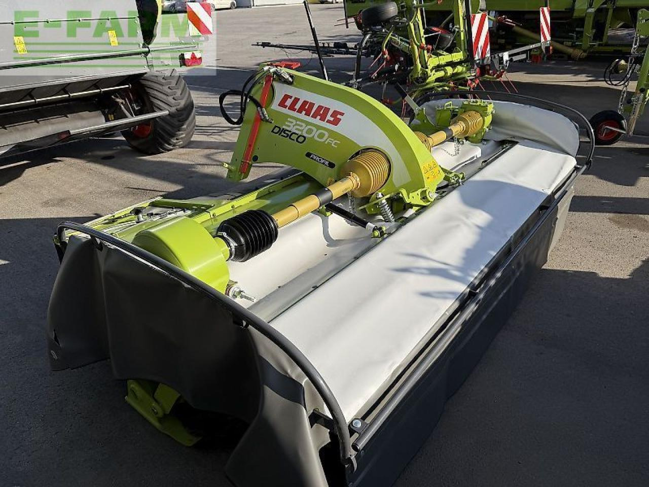 CLAAS disco 3200 fc profil - Gadanheira: foto 1 CLAAS disco 3200 fc profil - Gadanheira: foto 1
