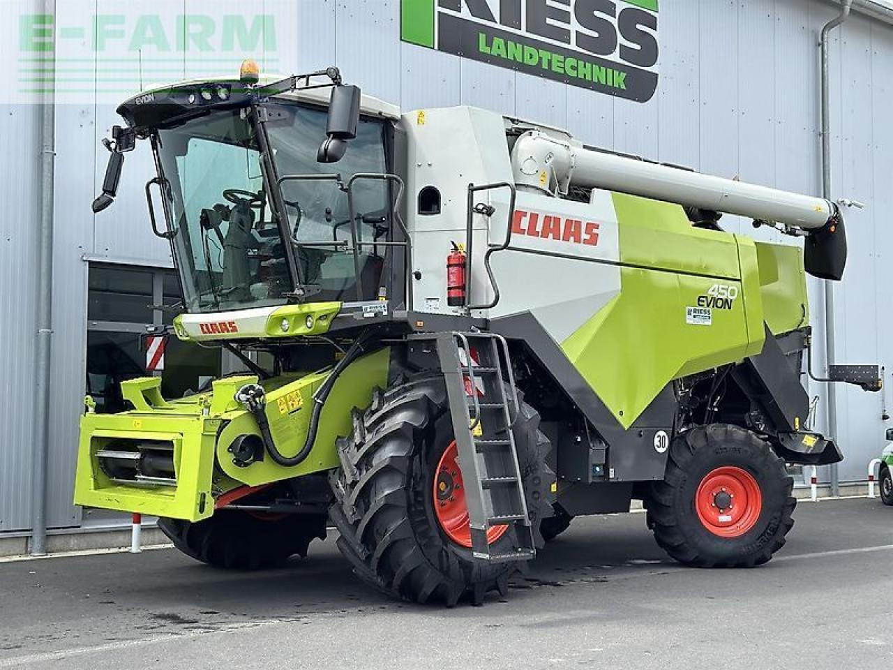 CLAAS evion 450 e5 classic - Ceifeira debulhadora: foto 2 CLAAS evion 450 e5 classic - Ceifeira debulhadora: foto 2