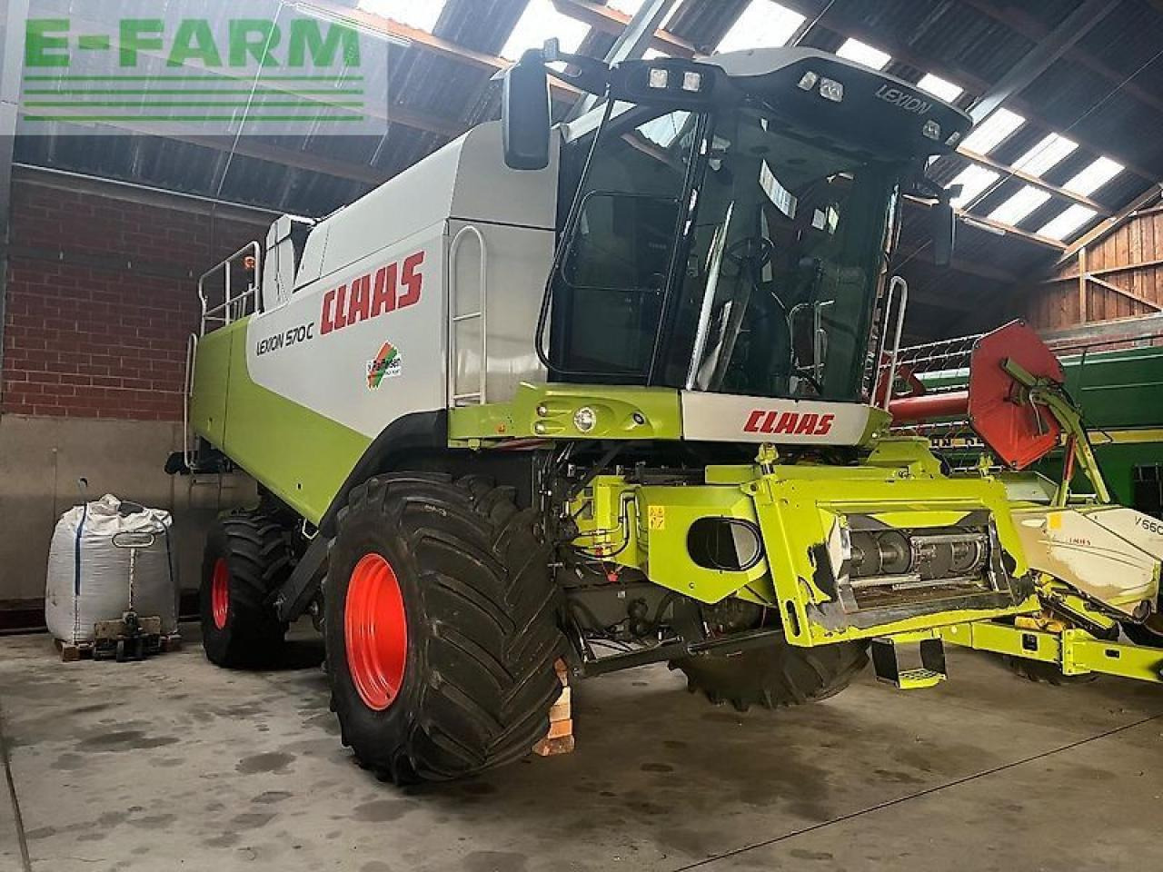 CLAAS lexion 570 c 4-trac - Ceifeira debulhadora: foto 1 CLAAS lexion 570 c 4-trac - Ceifeira debulhadora: foto 1