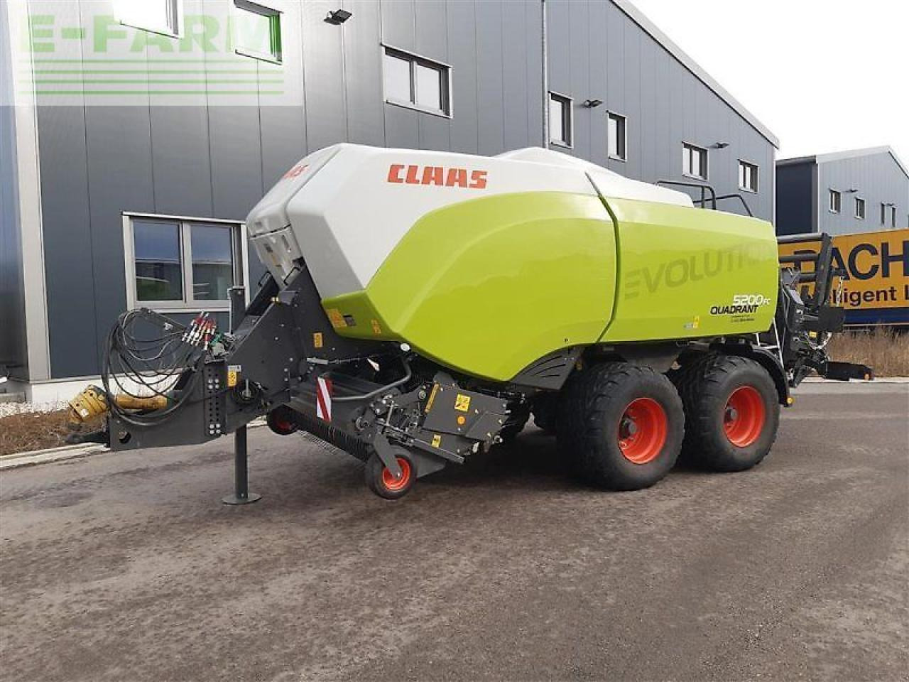 CLAAS quadrant 5200 fc evolution - Enfardadeira de fardos quadrados: foto 2 CLAAS quadrant 5200 fc evolution - Enfardadeira de fardos quadrados: foto 2