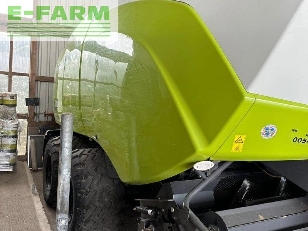 CLAAS quadrant 5200 fc mit waage - Enfardadeira de fardos quadrados: foto 1 CLAAS quadrant 5200 fc mit waage - Enfardadeira de fardos quadrados: foto 1