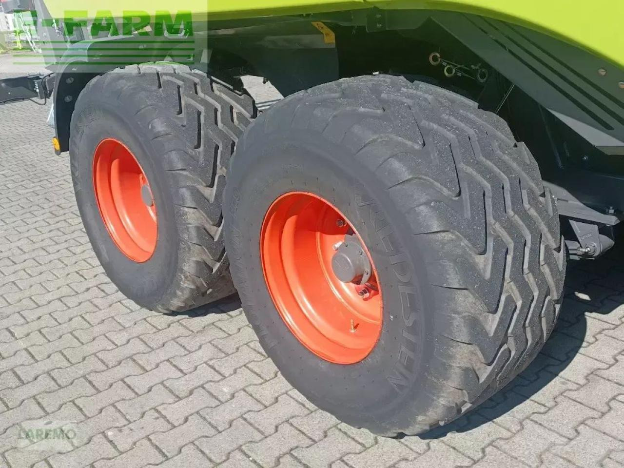 CLAAS quadrant 5300 fc evolution - Enfardadeira de fardos quadrados: foto 5 CLAAS quadrant 5300 fc evolution - Enfardadeira de fardos quadrados: foto 5