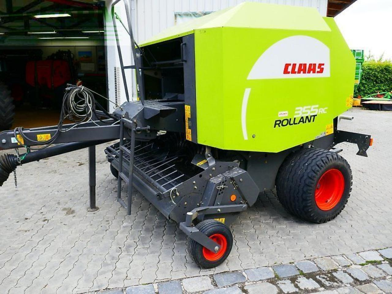 CLAAS rollant 355 rc - Enfardadeira de fardos quadrados: foto 1 CLAAS rollant 355 rc - Enfardadeira de fardos quadrados: foto 1