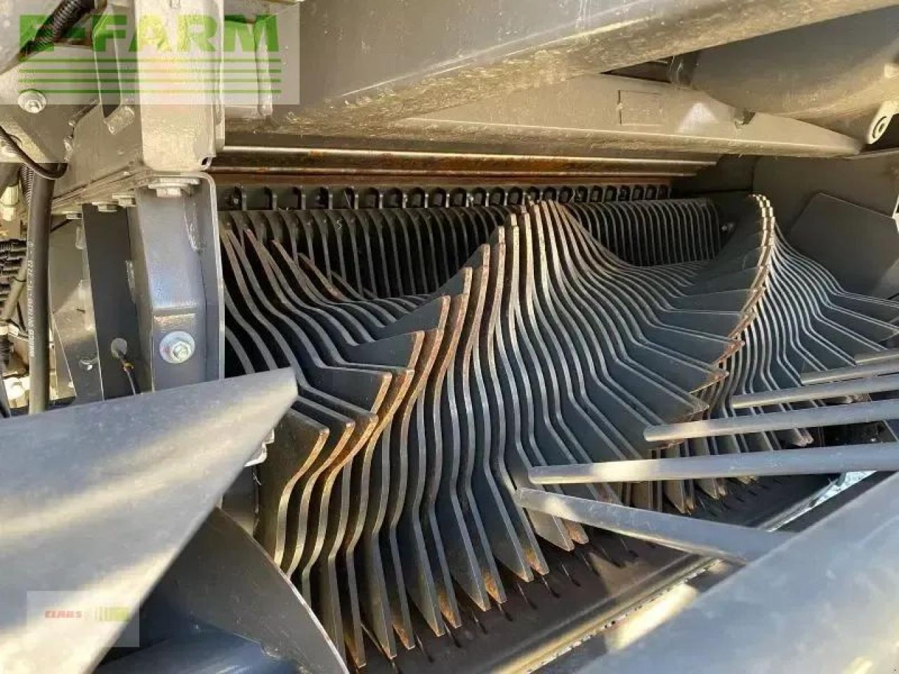 CLAAS rollant 454 rc uniwrap - Enfardadeira de fardos quadrados: foto 5 CLAAS rollant 454 rc uniwrap - Enfardadeira de fardos quadrados: foto 5