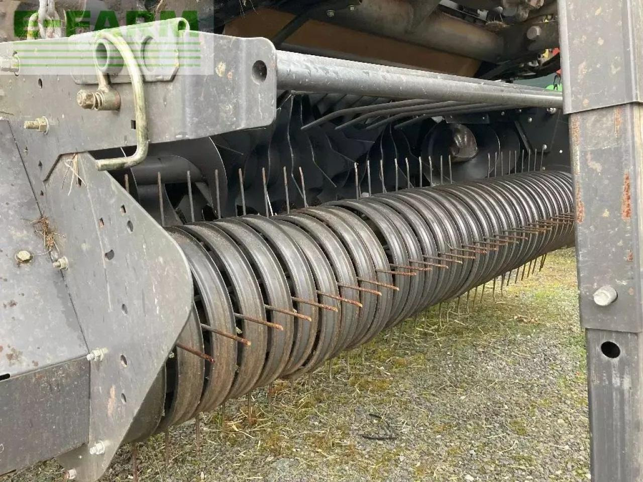 CLAAS variant 360 rf - Enfardadeira de fardos quadrados: foto 3 CLAAS variant 360 rf - Enfardadeira de fardos quadrados: foto 3