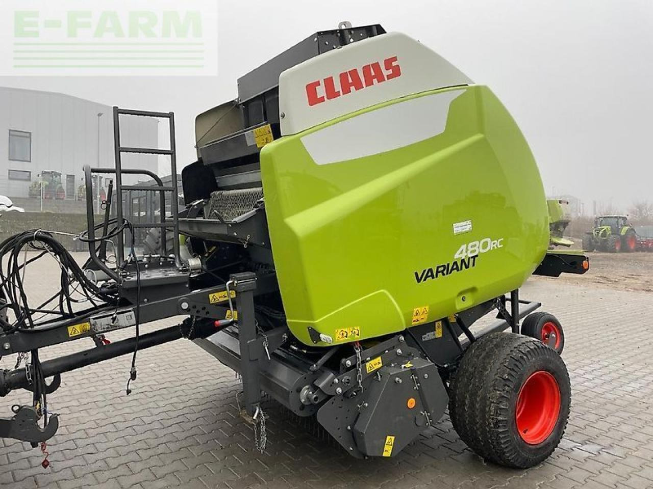 CLAAS variant 480 rc pro - Enfardadeira de fardos quadrados: foto 1 CLAAS variant 480 rc pro - Enfardadeira de fardos quadrados: foto 1